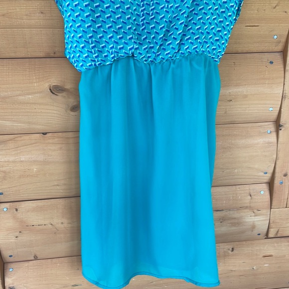 NY Collection blouson and tank style geometric print dress.  Size Large. - Picture 7 of 10